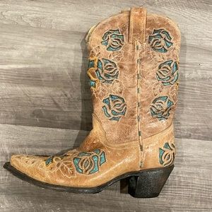 Womens cowboy boots 7.5